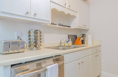 Columbus Apartment | MidTown Flats Suite B2