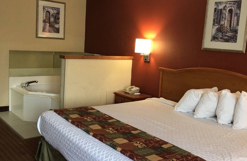 Ellisville Hotel | Millennium Inn