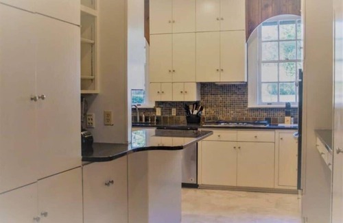 Montgomery House | Mins to ASU & Downtown- Foxy on Felder
