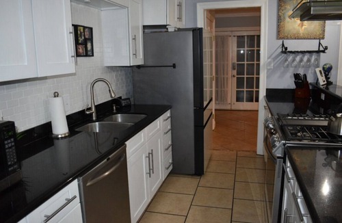 Chalmette House | Minutes from French Quarter Entire Home Sleeps 8 Free Parking