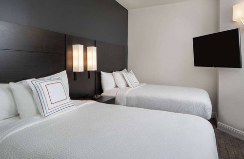 Arts/Warehouse District Hotel | Minutes to New Orleans Jazz Museum! Free Breakfast, Outdoor Pool, Pet-friendly!