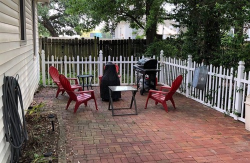 Gulfport House | Mississippi Blues & Beach Cottage - Perfectly Located in Gulfport!