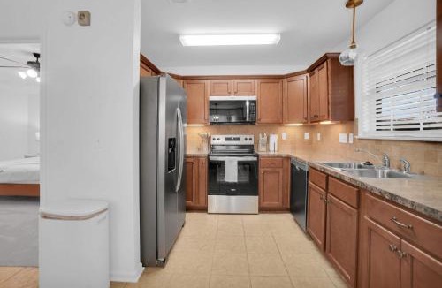 Gunter Afs House | Modern 3BR Family Home in East Montgomery