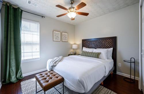 Woodstock House | Modern 3BR Townhome Near Downtown Woodstock