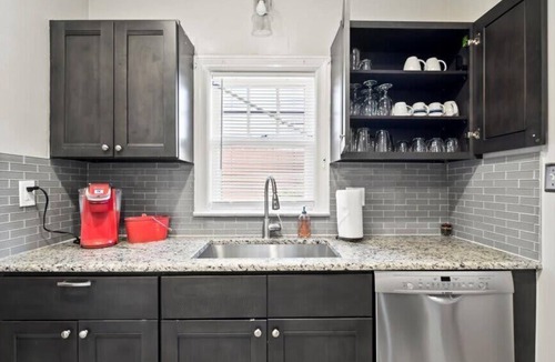 Cherry Street House | Modern 4BR Midtown Home |Expo Square |Pet-Friendly