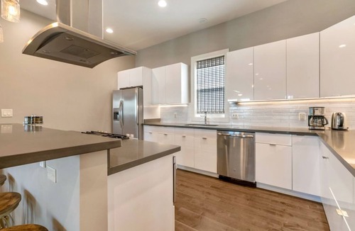 Mid-City House | Modern 4BR Townhouse in Bienville Villas