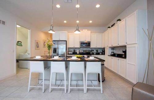 Davenport House | “Modern 4BR Villa with Private Pool Near Disney”