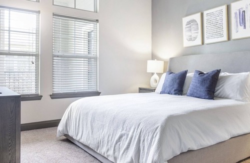 Mid City South Apartment | Modern Apartment in Prime Location (ID5081X1)