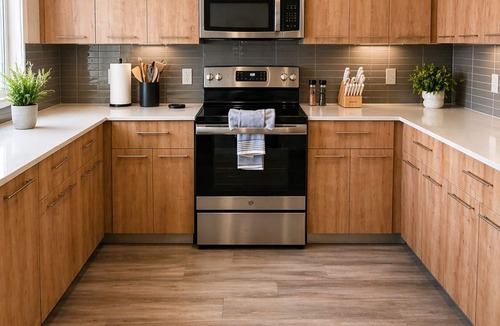 Florida Center Apartment | Modern Comfort & Style, Apt with Balcony, Full Kitchen & Relaxing Stay.