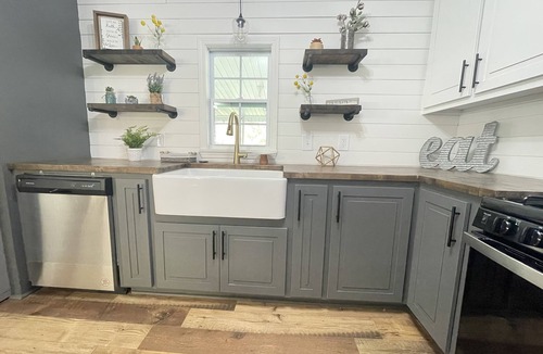 Pearl House | Modern Farmhouse w/Gameroom and theater room close to everything