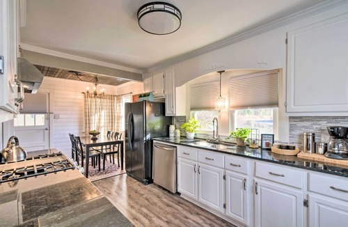 Florence House | Modern Florence Getaway w/Patio & Grill!