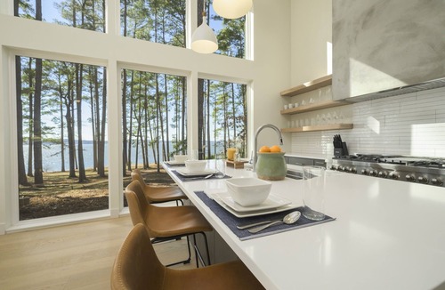 Avinger House | Modern Lakefront Retreat on 10 Acres | Lake O’ the Pines Area| Spacious