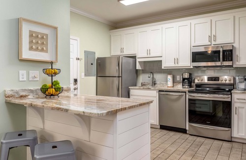 Dauphin Island Condo | Modern & luxurious ground-floor condo near the Gulf with pools