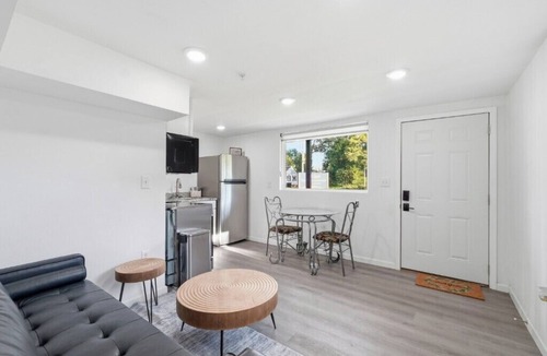 Pine Bluff House | Modern Pine Bluff Retreat - Near Hospital & Casino
