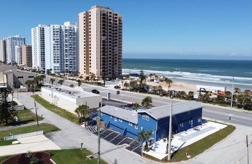 Daytona Beach Shores Apartment | Modern Queen Suite #2 - Steps to Daytona Beach