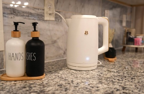 Gresham Park House | Modern-Retreat-Attlanta house/4bedrooms/petfriendly