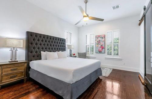Faubourg Lafayette House | Modern, Spacious Townhouse with Luxury Amenities
