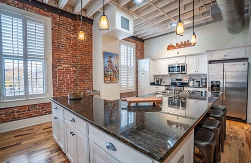 Central City Apartment | Modern Stylish & Spacious Loft w/Indoor Parking