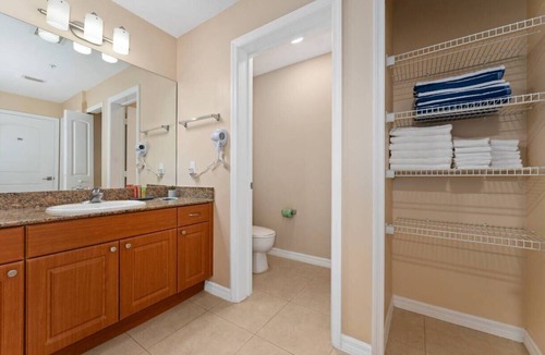 Florida Center Villa | Modern Suite Near Universal & Convention Center