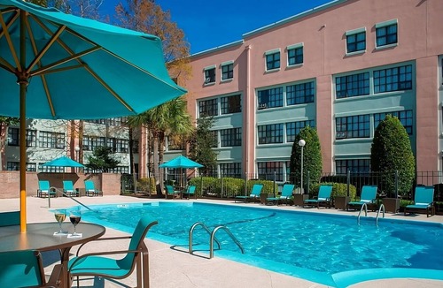 Arts/Warehouse District Hotel | Modern Suites in the Heart of New Orleans! Outdoor Pool, Breakfast, Pet-friendly