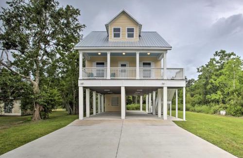 Waveland House | Modern Waveland Home w/Deck, Walk to Beach!