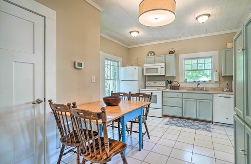 Biloxi Cottage | 'Moon Pie Cottage' Near Dtwn Ocean Springs!