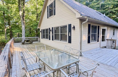 Cadillac Cabin | Moosehead Lodge : 4BR : Cadillac, MI : Caberfae Ski/Golf & SXS/Snowmobile Trails