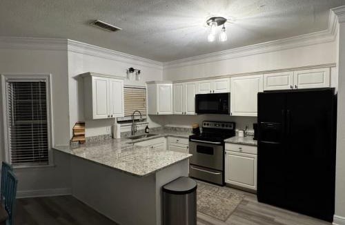 Starkville House | More Cowbell 4 Bedroom 4 full bath minutes from MSU