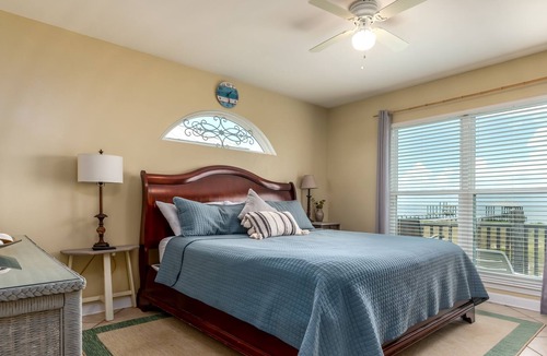 Dauphin Island House | Mos' On The Bay - 2356 Island Shores 4 Bedroom Home by Redawning