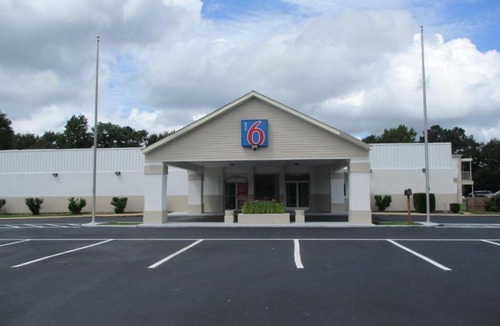 Bay Minette Hotel | Motel 6-Bay Minette, AL
