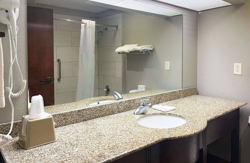 Canton Hotel | Motel 6 Canton, MS