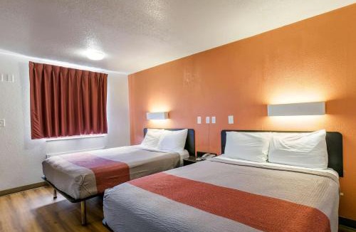 Dothan Hotel | Motel 6-Dothan, AL