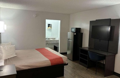 MacClenny Hotel | Motel 6-Macclenny, FL