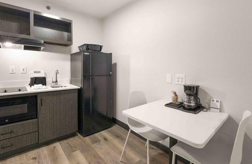 Mobile Hotel | Motel 6 Mobile, AL – Airport Blvd