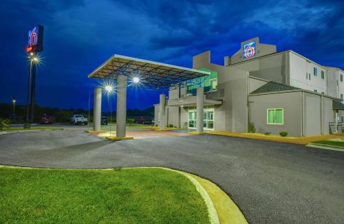 Montgomery Hotel | Motel 6-Montgomery, AL - Airport