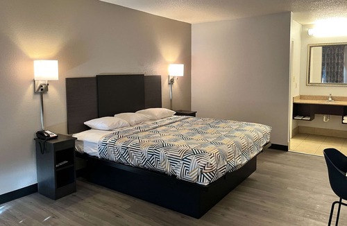 Gunter Afs Hotel | Motel 6 Montgomery, AL - Eastern Blvd.