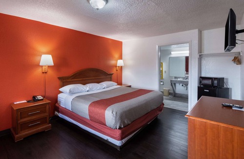 Gunter Afs Hotel | Motel 6 Montgomery, AL - Coliseum