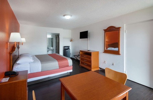 Gunter Afs Hotel | Motel 6 Montgomery, AL - Coliseum