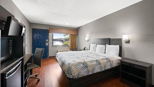 Prattville Hotel | Motel 6 Prattville AL