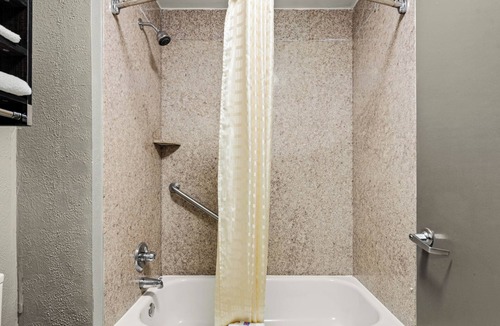 Prattville Hotel | Motel 6 Prattville, AL