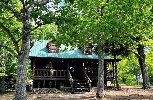 Pine Mountain Cabin | Mountain Love- Close to Mountainside Pool!