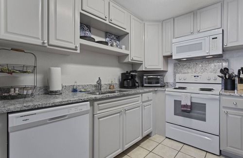 Biloxi Cottage | Mr. John’s Corner Cottage on Government St. in downtown Ocean Springs!