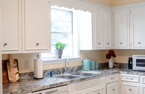 Preston House | MSU baseball, tennis, or more? Fishing? 3 bedroom near Starkville & Louisville.