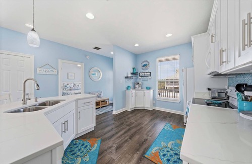 Morgantown House | 🐚🌴Multiple Decks | Walk to Beach | Morgantown Community | Sweet Home Alabama