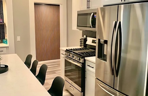 Peachtree Hills House | Must see, modern updated beautiful Peachtree Hills Neighborhood Near Buckhead!