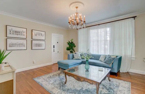 Greater Belhaven Apartment | “Myrtle”-Stylish apartment in historic Belhaven