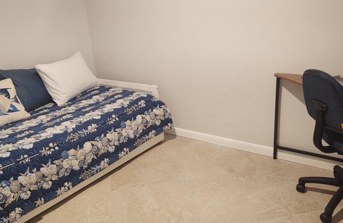 Titusville Apartment | NASA Waterfront Specious Apartment 2brs+ kayaks+rocket launches+dock + beaches