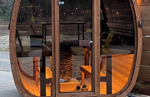 Traverse City Cabin | Nature's Ridge TC | Pickleball Lodge Retreat Home