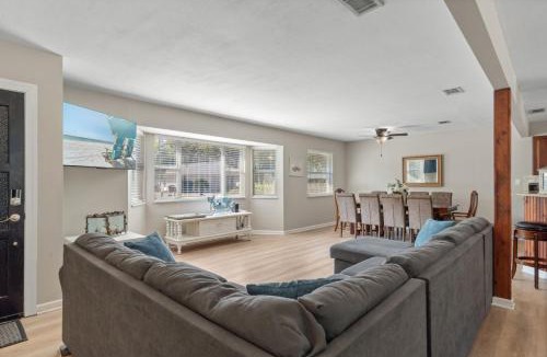 Fort Walton Beach House | Near Beach Private Pool Fenced Yard Stepfree