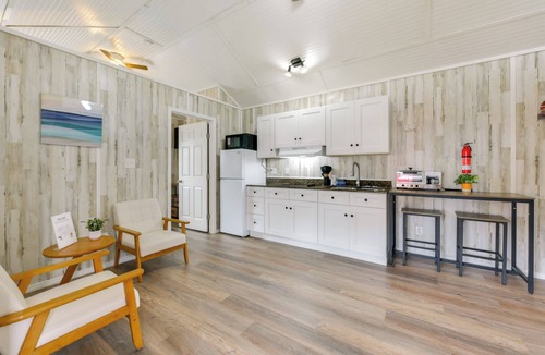 Picayune Cottage | Near Dtwn & Space Center: Tiny Home in Picayune
